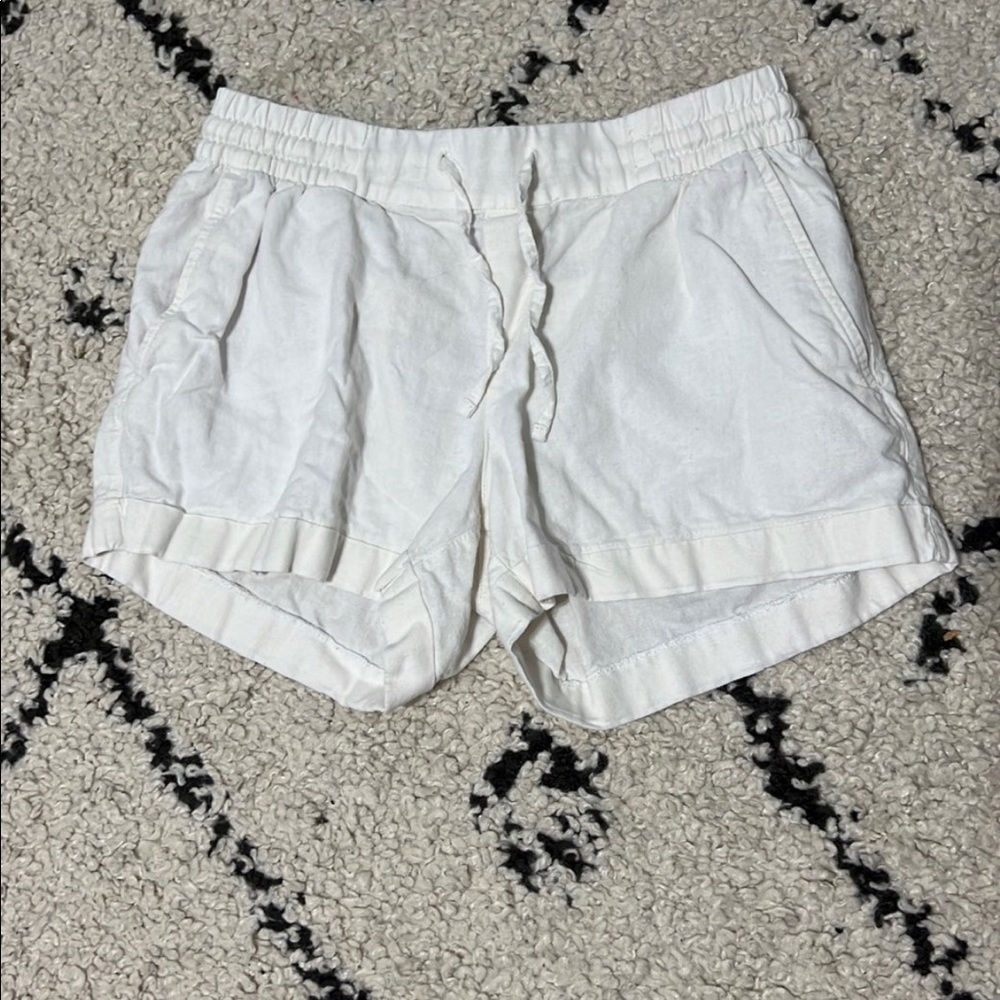 Old navy white linen shorts